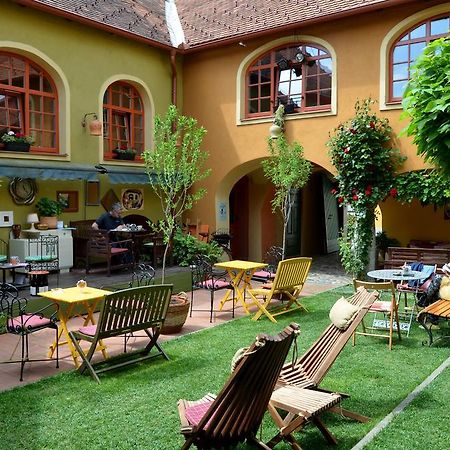Muzikafe - Home Of Culture Ptuj Eksteriør billede