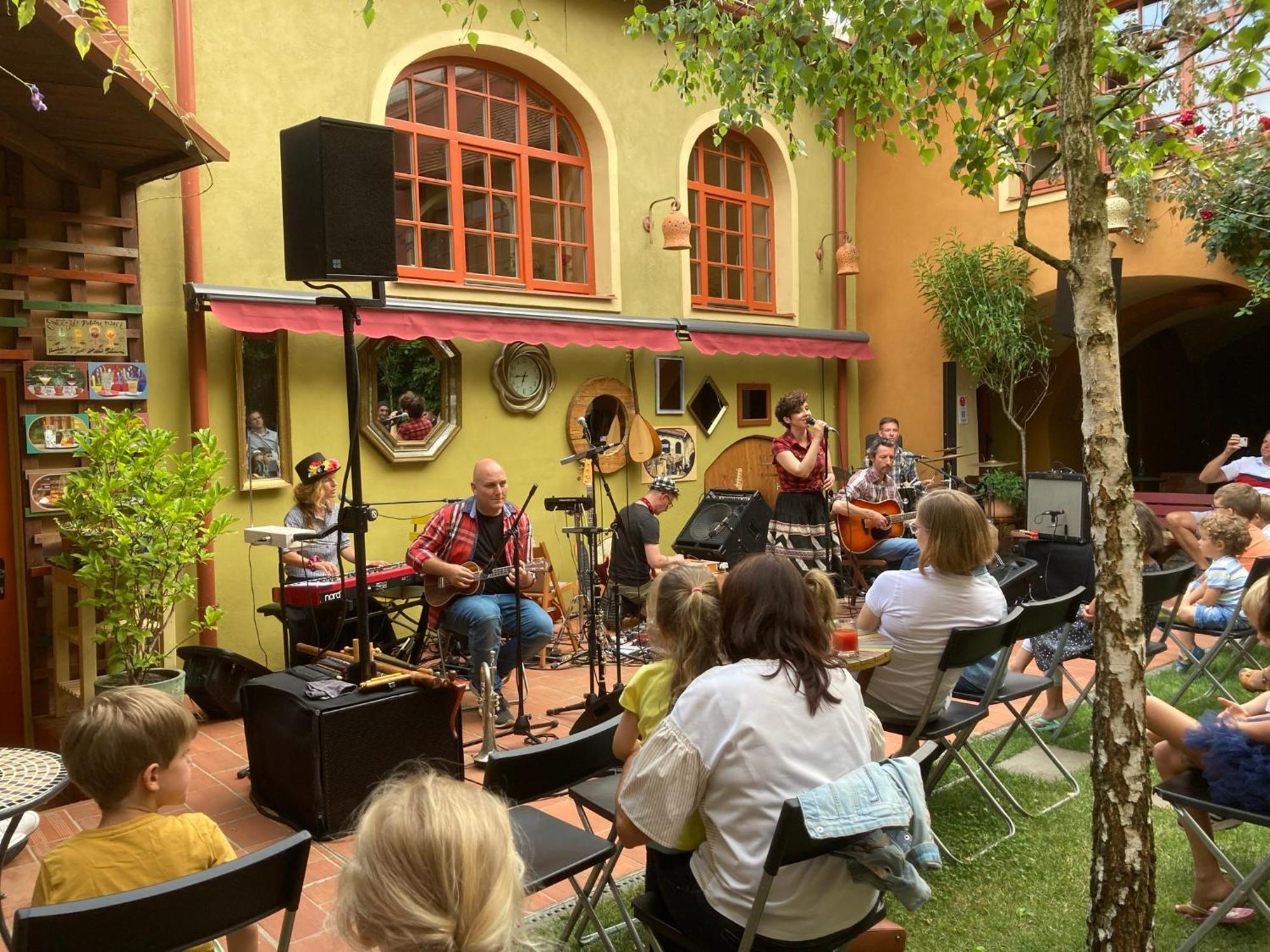 Muzikafe - Home Of Culture Ptuj Eksteriør billede