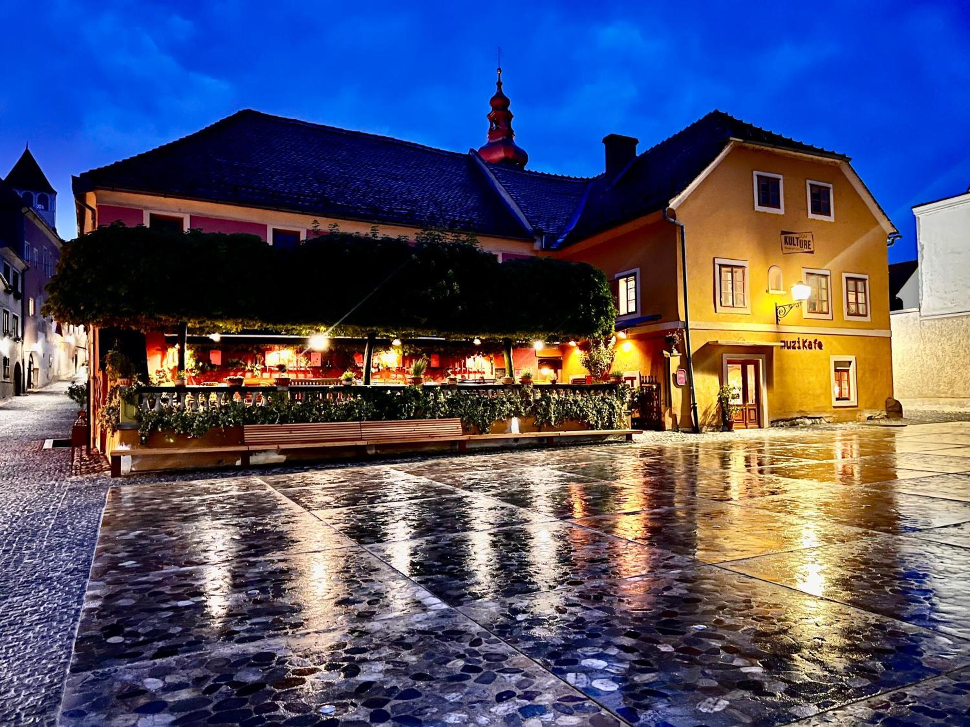 Muzikafe - Home Of Culture Ptuj Eksteriør billede